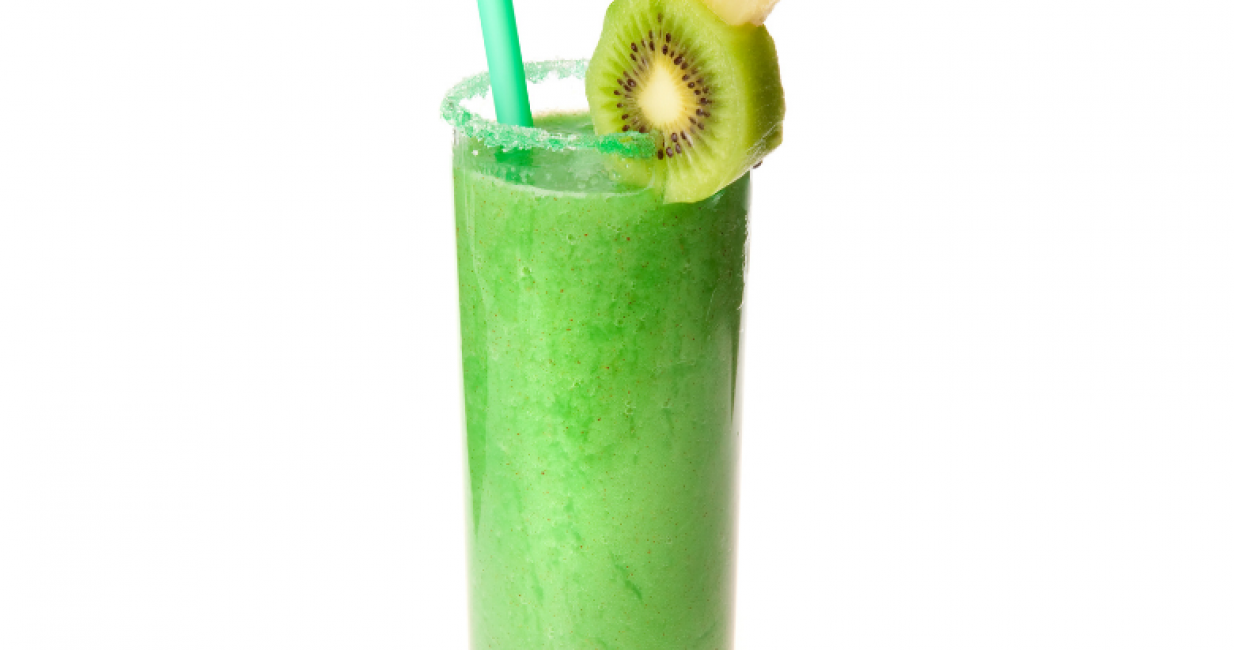 Pineapple & Kiwi Moringa Smoothie