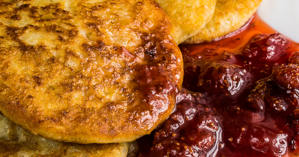 Banana Moringa Oat Pancakes